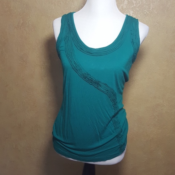 isabella rodriguez Tops - Isabella Rodriguez Top